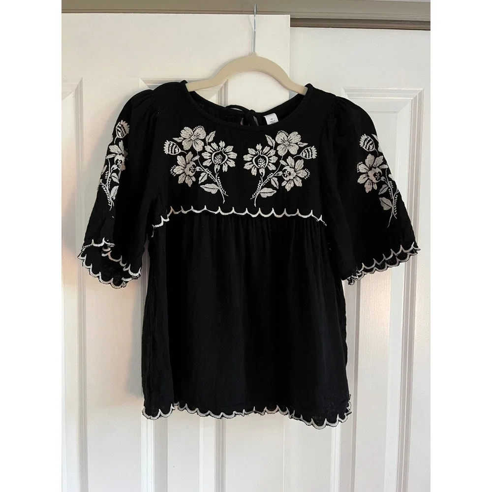 Old Navy Black Cream Floral Embroidered Scallop Boho Babydoll Top Size XS